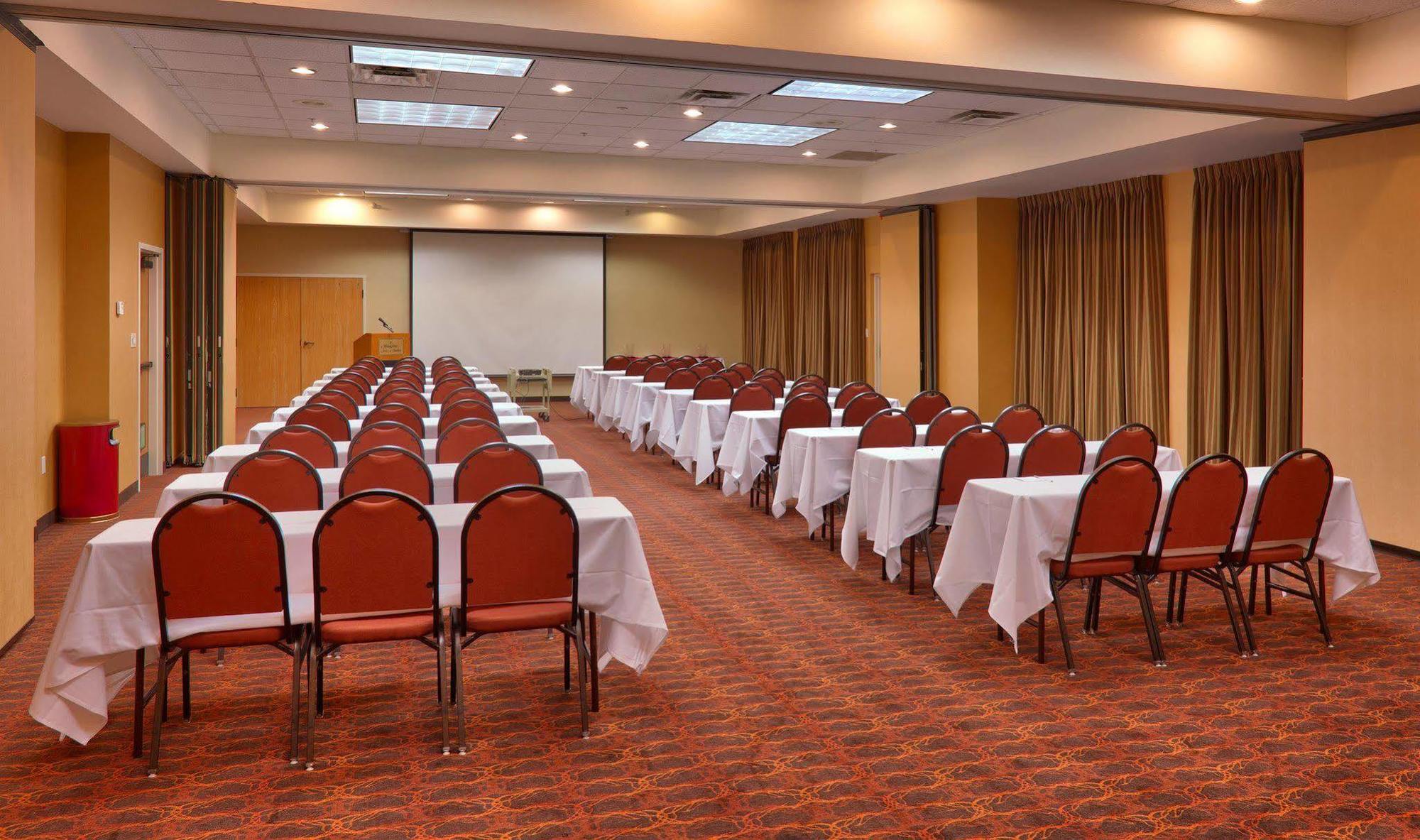 Hampton Inn & Suites Orem/Provo Бизнес фото
